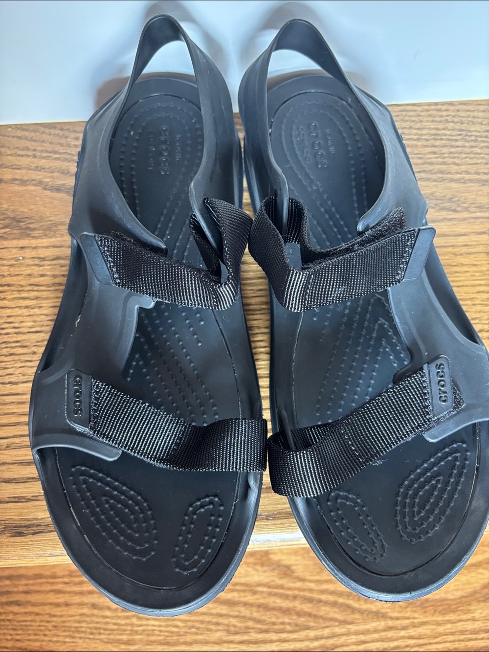 CROCS Women's Black Strap Sandals with Adjustable Webbing